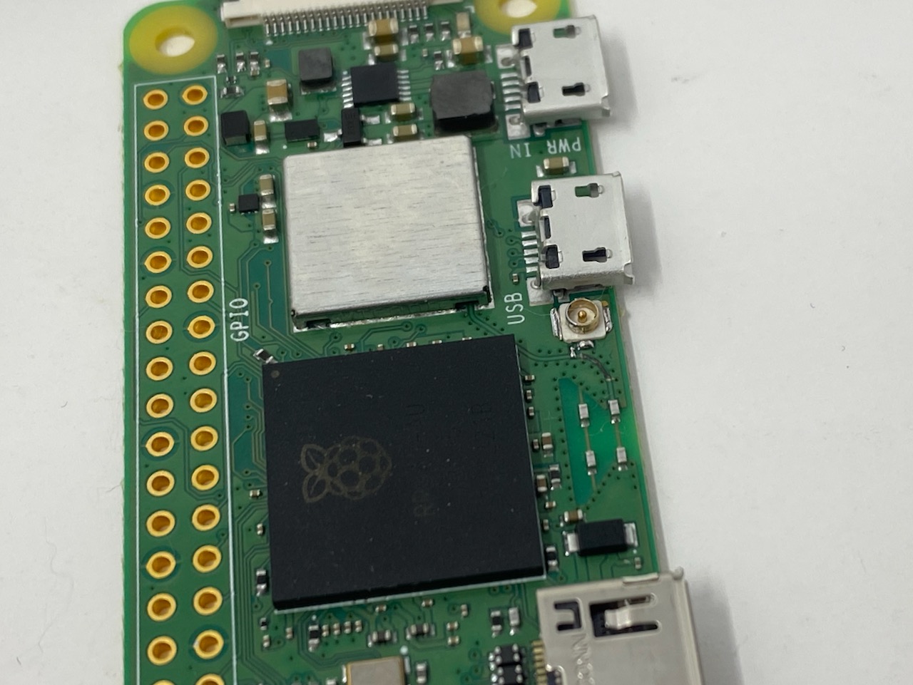 Raspberry Pi Zero 2 W with external WiFi Antenna - intriguing industries